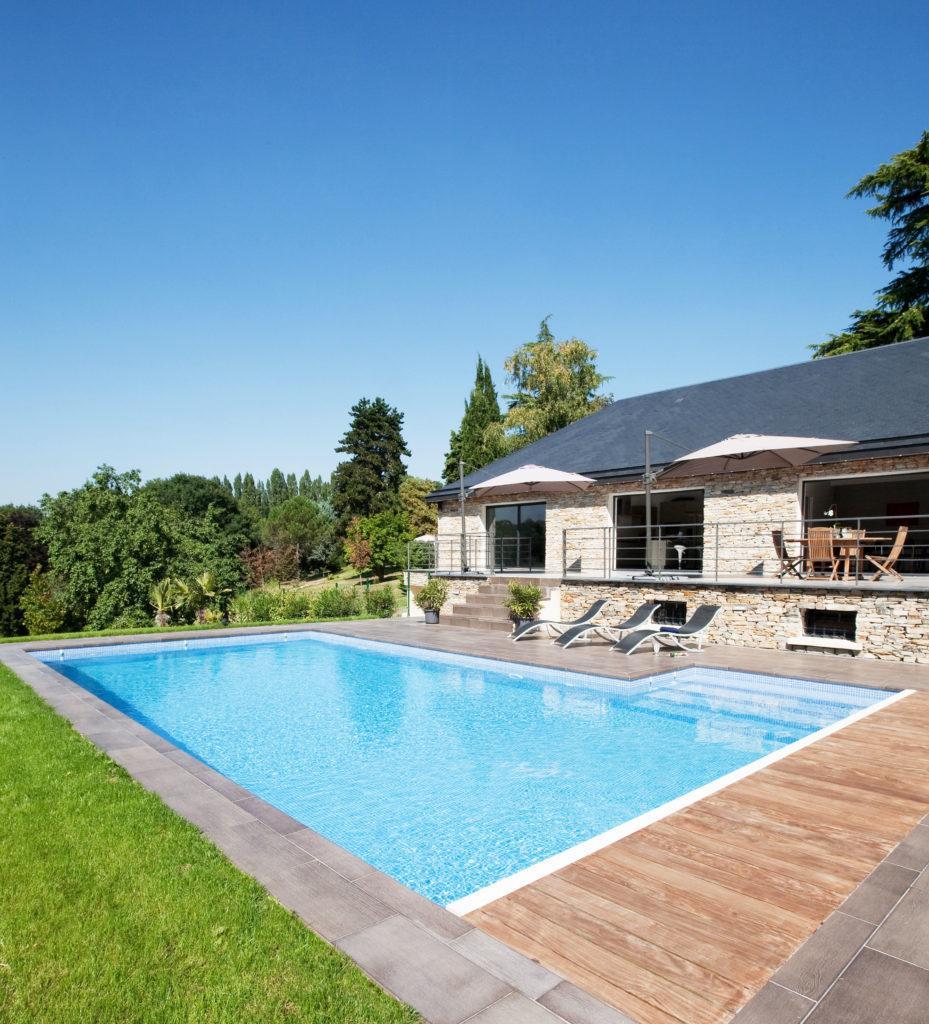piscine avec volet de protection en monobloc