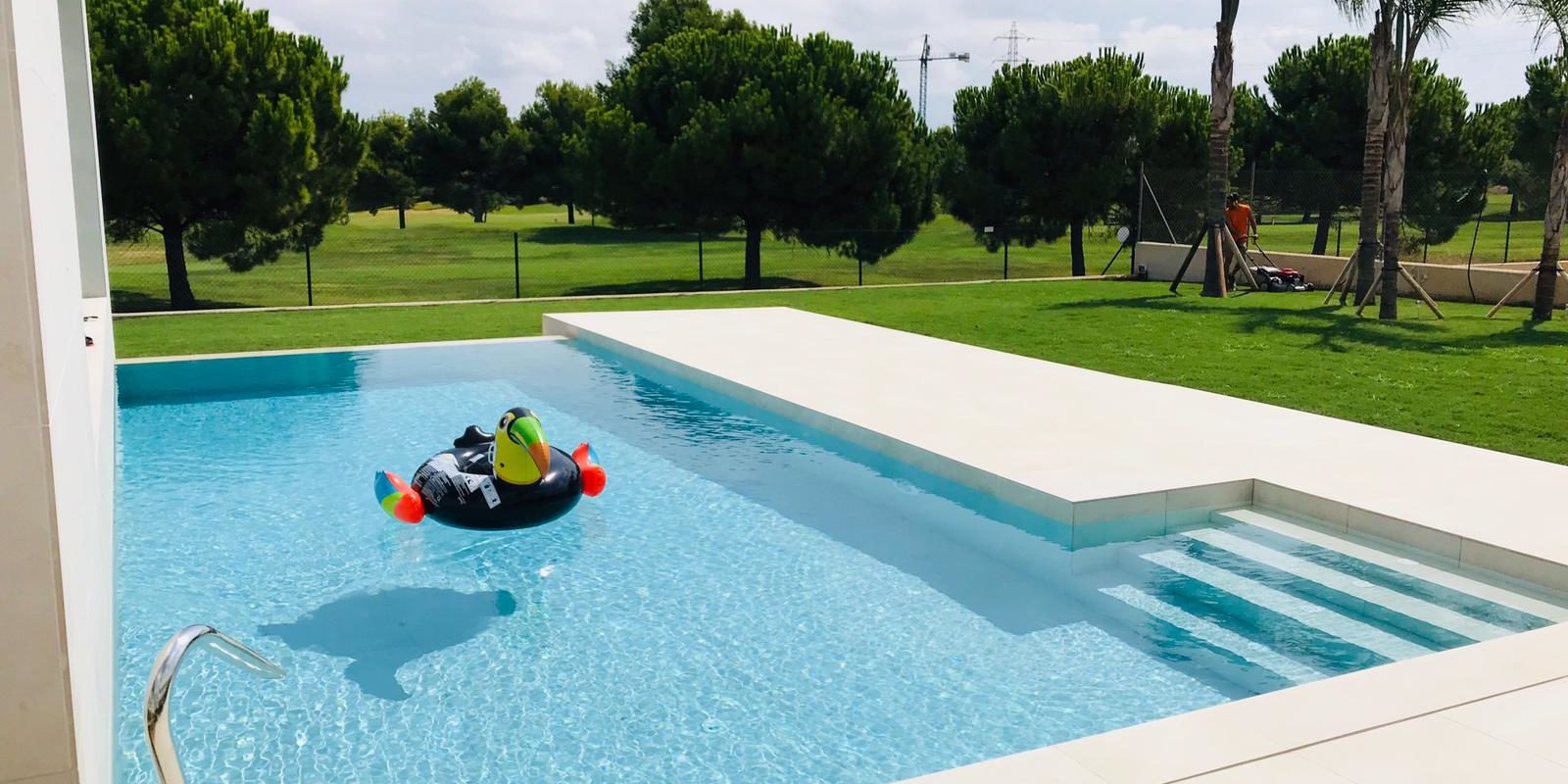 piscine à débordement à Valence
