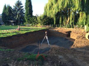 Terrassement de la piscine en beton armé 