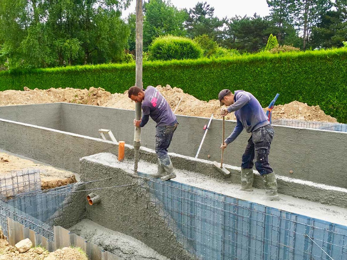 Piscine béton avec bac tampon ou bac de rétention, concept leaderpool