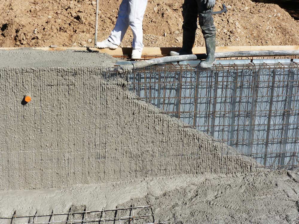 coulage piscine en béton avec un béton de centrale agréé, concept leaderpool