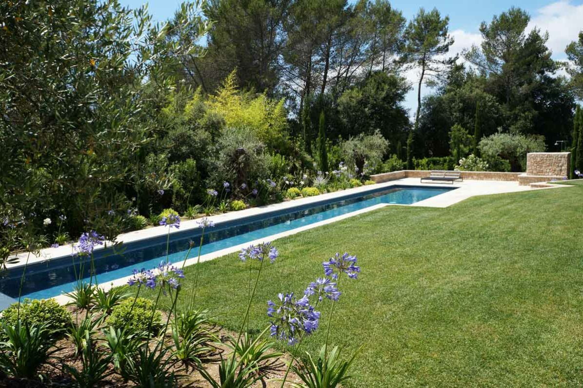 Une piscine béton arme monobloc de 20mètres