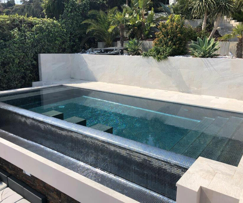 Piscine a débordement, constructeur piscine à débordement