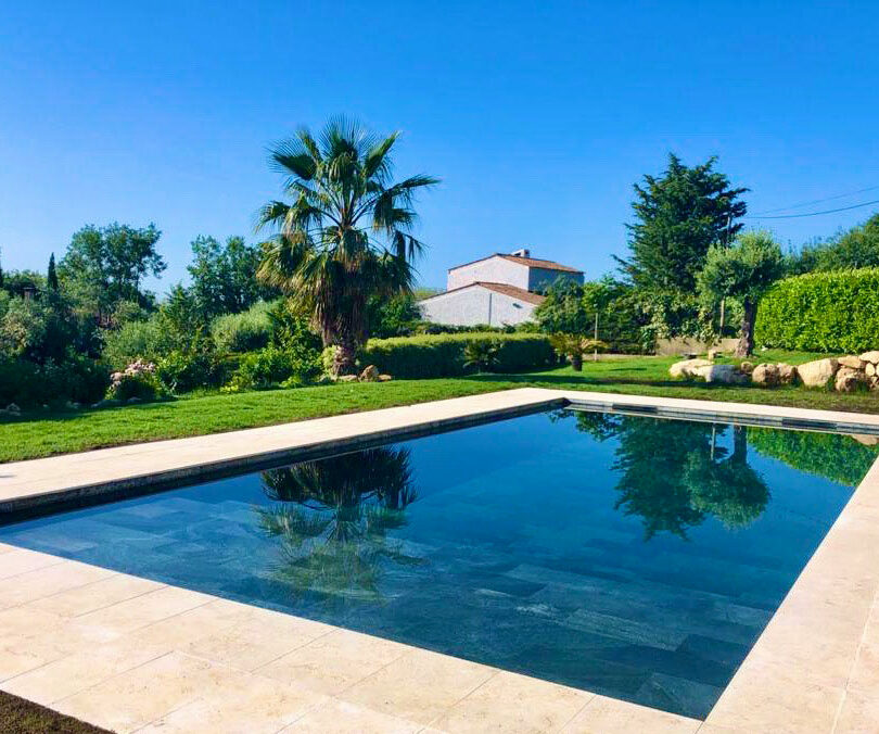 Magnifique piscine miroir, piscines contemporaines